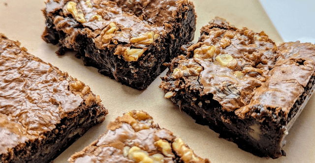 Gluten Free Classic Walnut Brownies 
